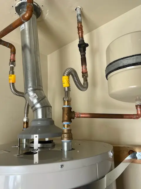 Water heater installation and plumbing repair in Cove Springs